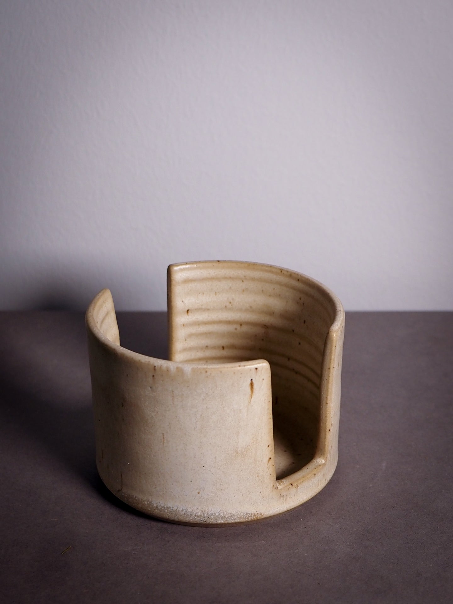 KITCHEN SPONGE HOLDER