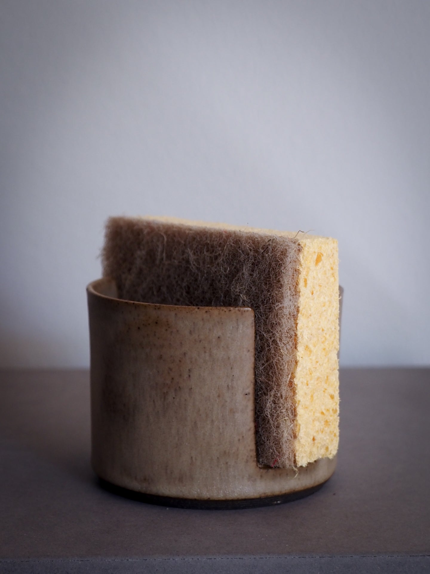 KITCHEN SPONGE HOLDER