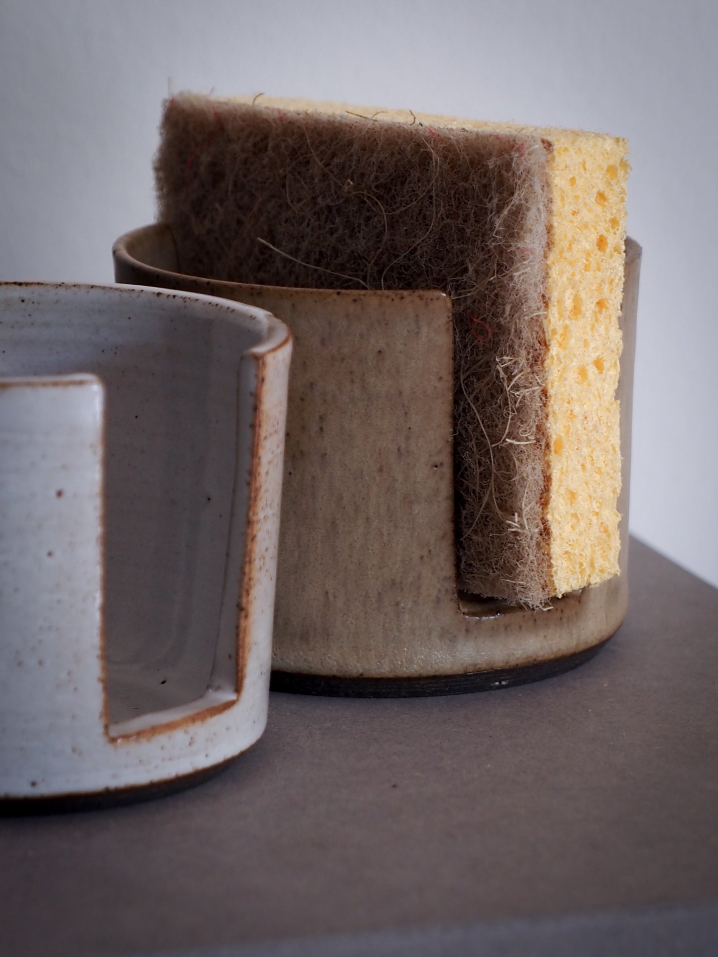 KITCHEN SPONGE HOLDER